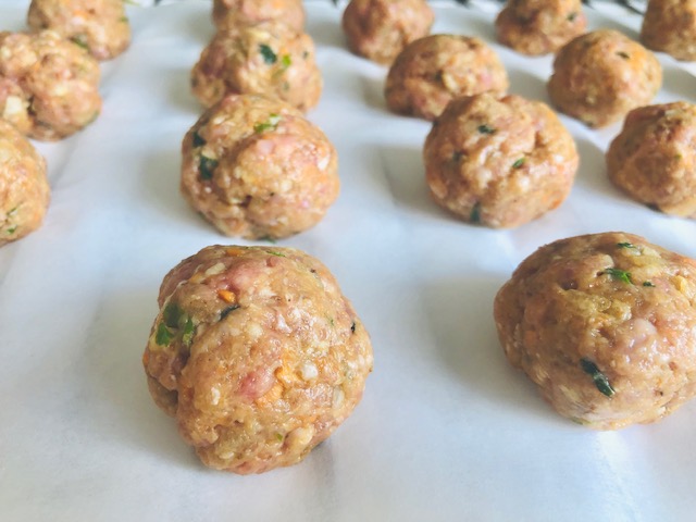 Albondigas de carne con almendra molida al horno