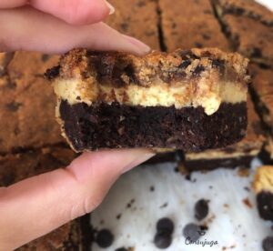 Brownie cheesecake con cookie